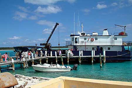004_009mailboat